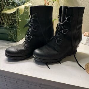 Sorel Black Women's Leather Lace-Up Wedge Ankle Boots Outdoor Waterproof 9.5